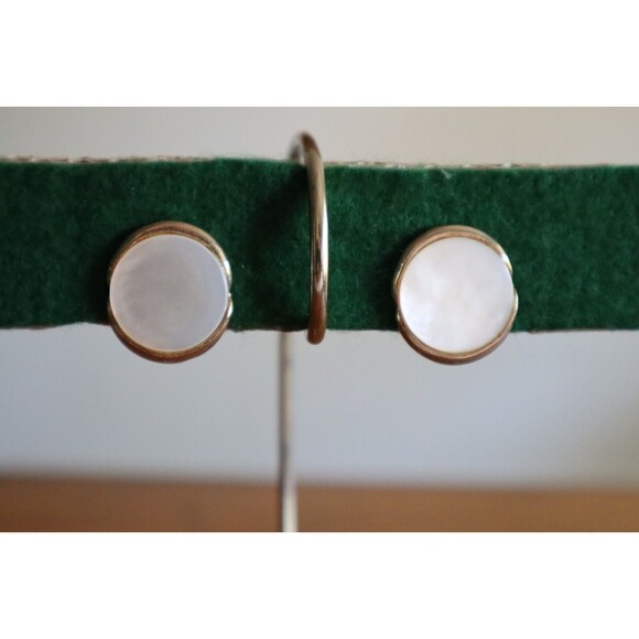 Bergere Jewelry - Vintage Gold Tone Bergere Signed Mother Of Pearl Clip-On Earrings 0.75"